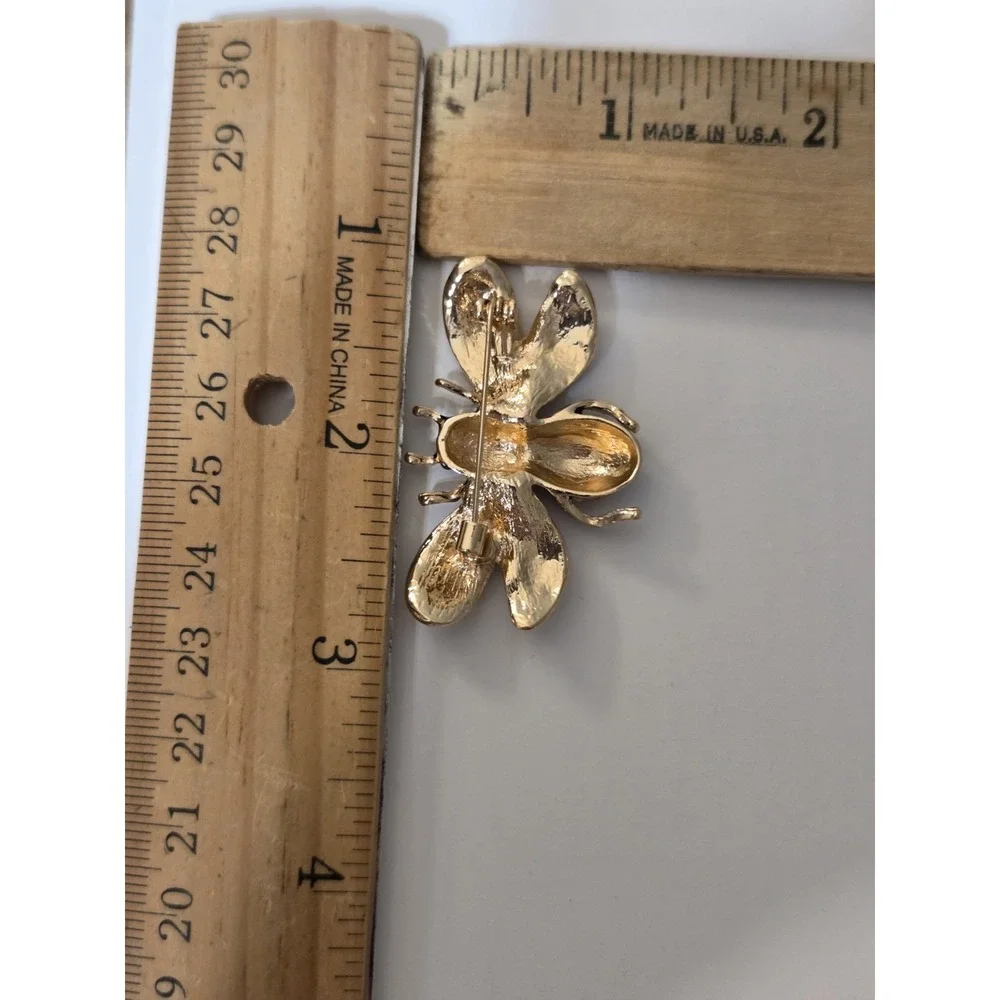 Bee Pin Brooch Red Black White Enamel Gold Tone